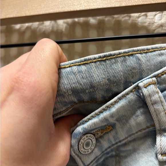 Old Navy Light Blue Denim Jeans - Picture 2 of 4